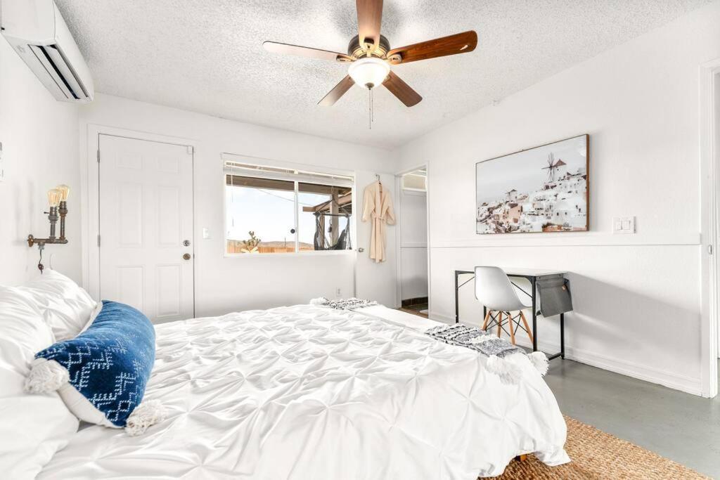 Palm Vista Retreat *Hot Tub/Cowboy Pool/Hammocks* Vila Joshua Tree Exterior foto